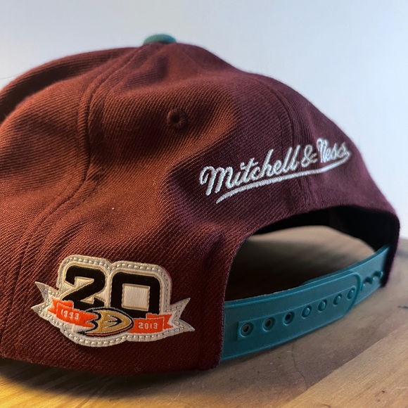 New Anaheim Mighty Ducks Ducks 20th anniversary hat! - Picture 3 of 5